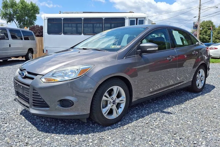 2014 Ford Focus SE photo 1