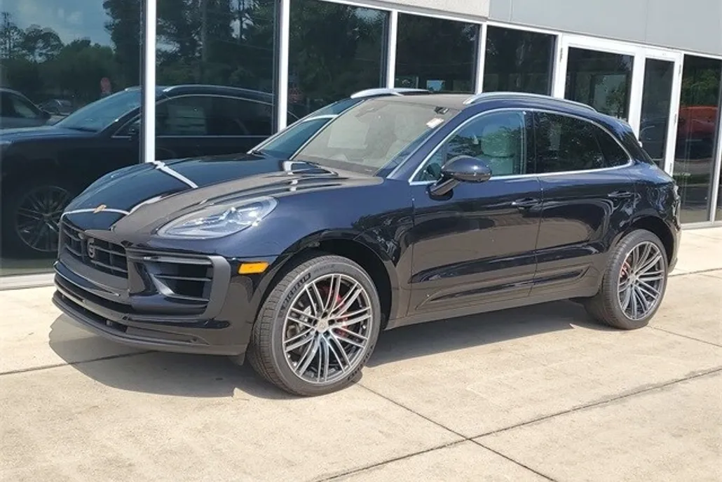2025 Porsche Macan S photo 1