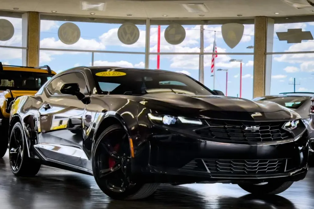 2022 Chevrolet Camaro LT1 photo 1