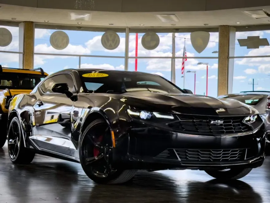 2022 Chevrolet Camaro LT1 photo 1