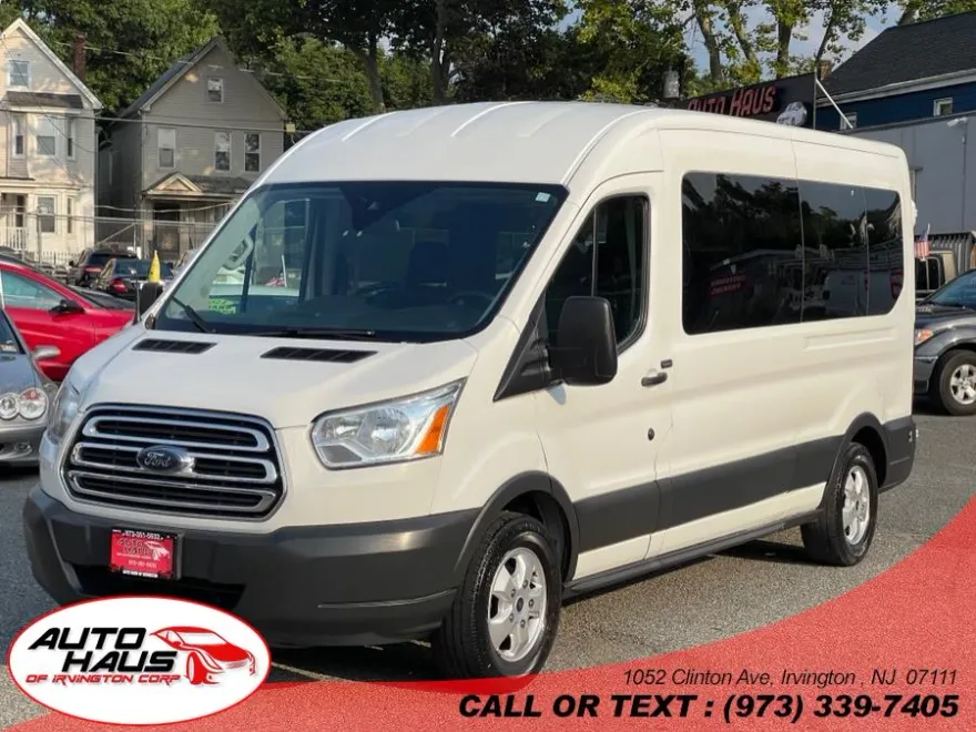 2018 Ford Transit Passenger XL photo 1