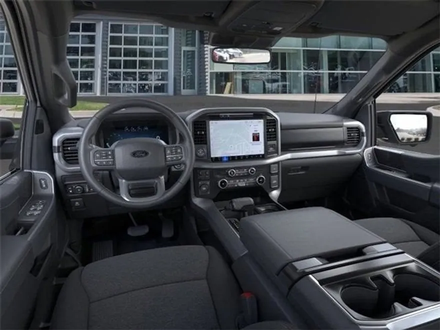 2025 Ford F-150 XLT photo 9