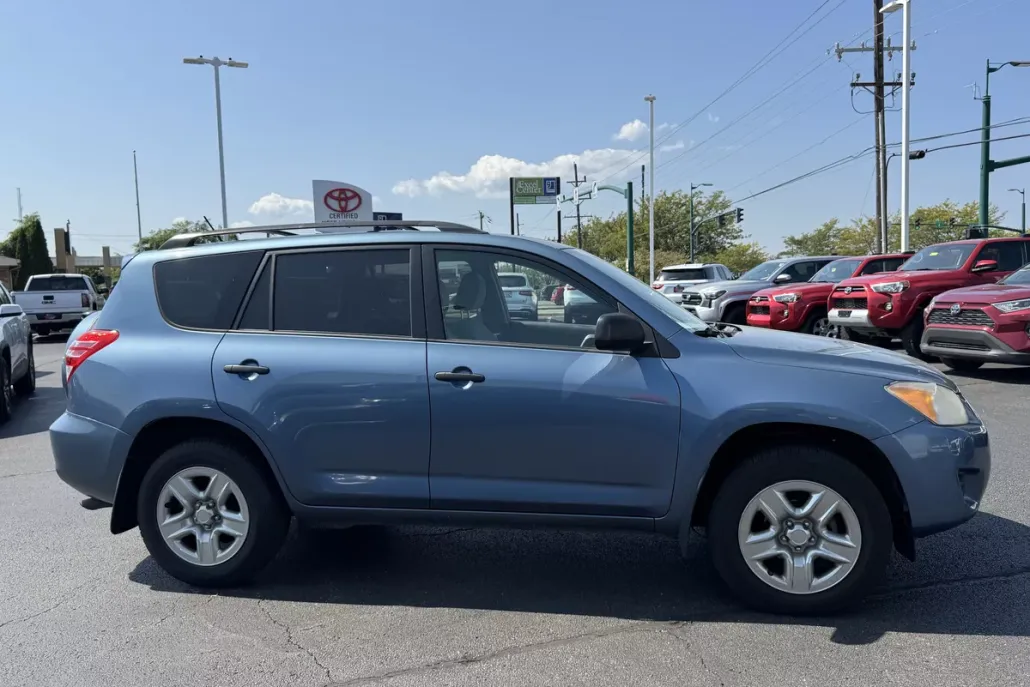 2011 Toyota RAV4 Base photo 1