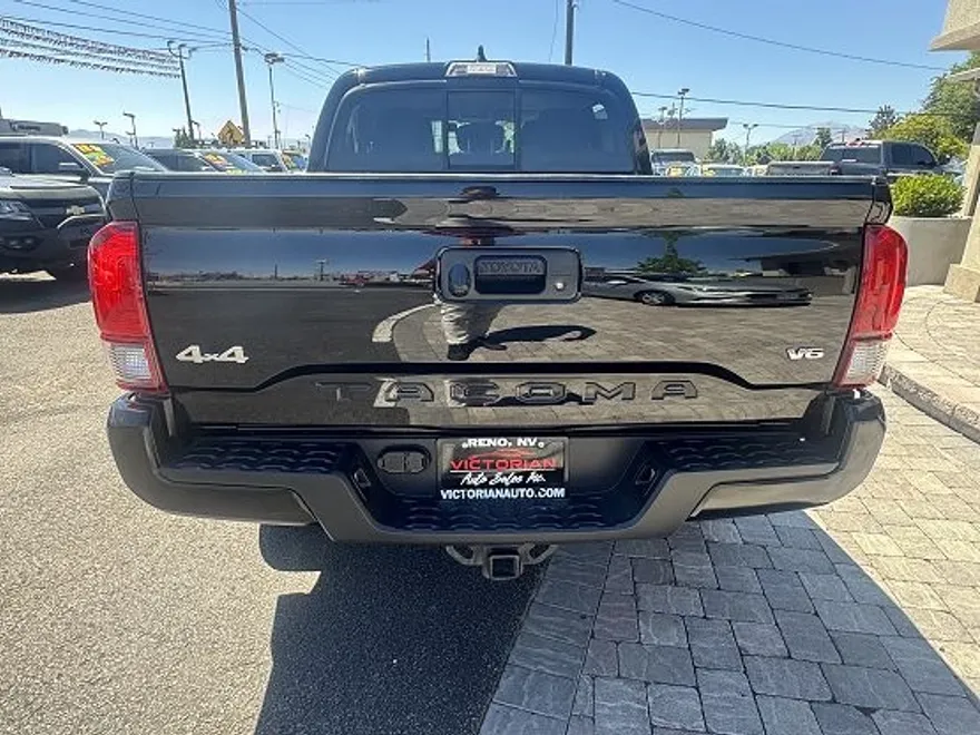 2023 Toyota Tacoma TRD Sport photo 1