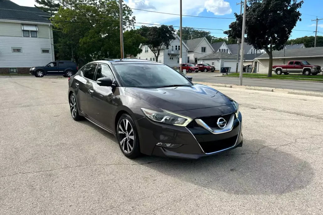 2016 Nissan Maxima S photo 1