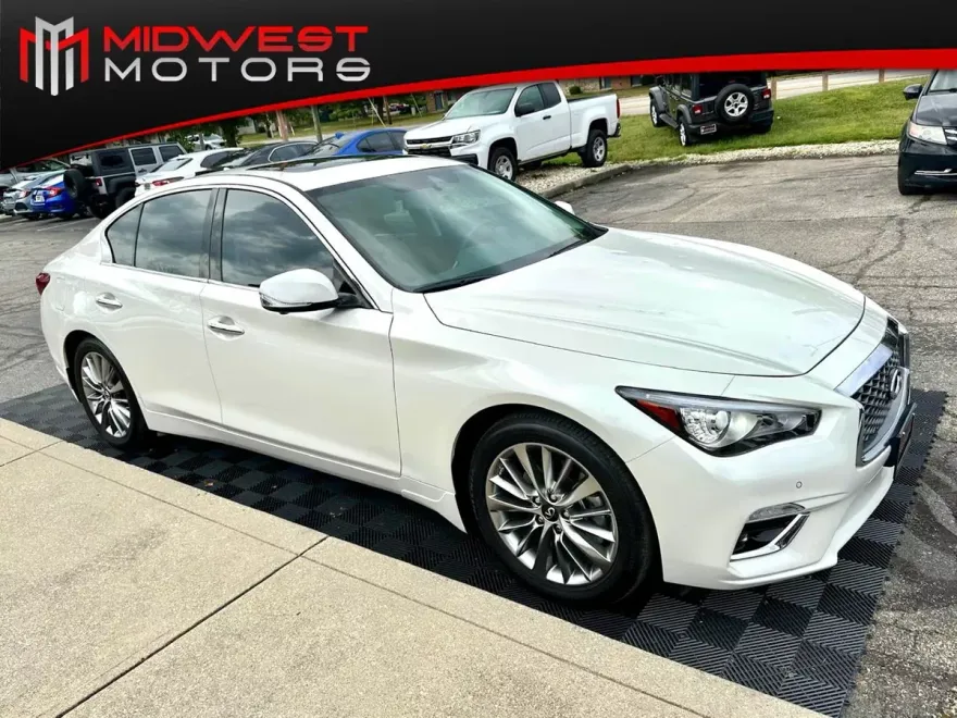 2024 Infiniti Q50 LUXE AWD photo 1