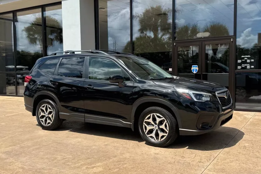 2021 Subaru Forester Premium photo 1