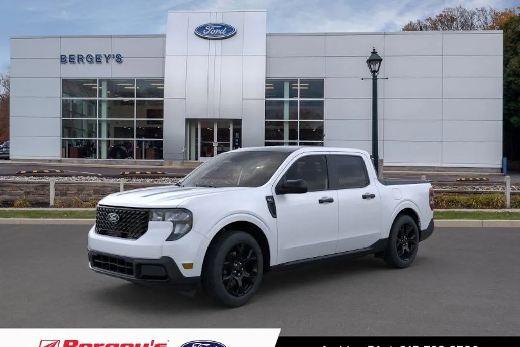 2025 Ford Maverick XLT photo 1