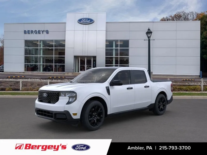 2025 Ford Maverick XLT photo 1