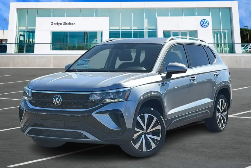 2024 Volkswagen Taos SE photo 1