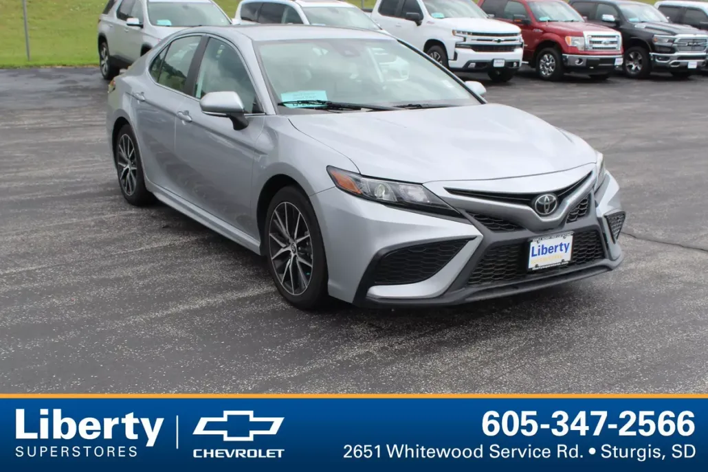 2023 Toyota Camry SE photo 1