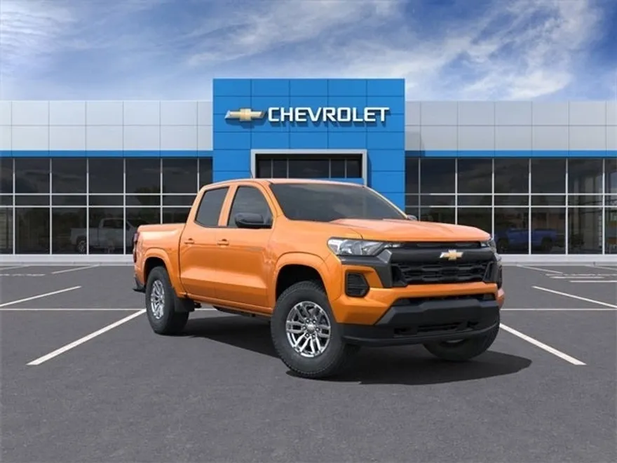 2025 Chevrolet Colorado Work Truck LT photo 1