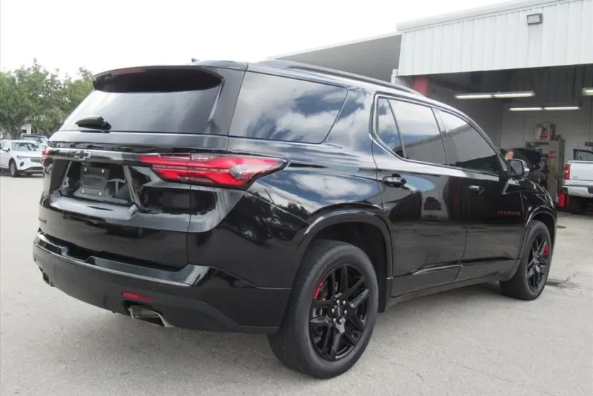 2022 Chevrolet Traverse Premier photo 1