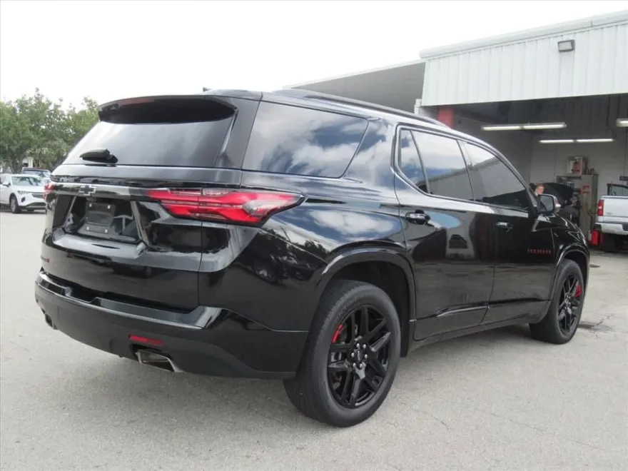 2022 Chevrolet Traverse Premier photo 1