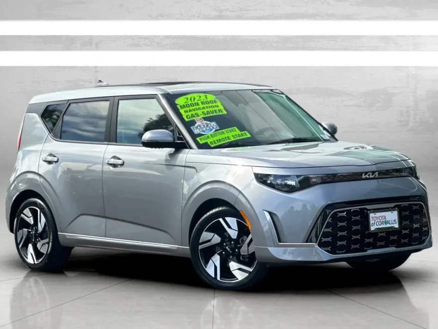 2023 Kia Soul GT-Line photo 1