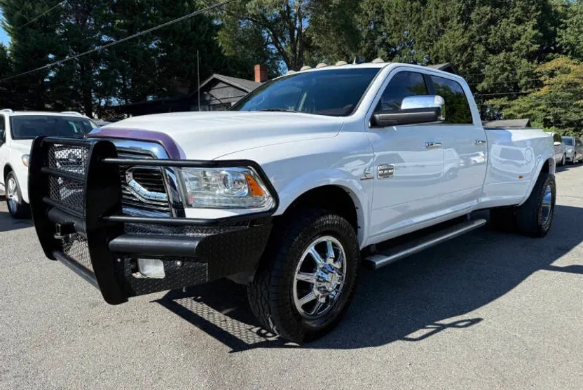 2017 Dodge Ram 3500 Laramie photo 1