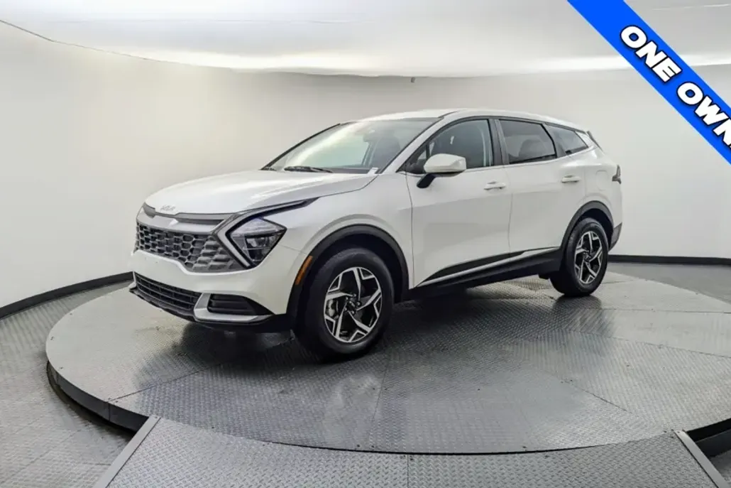 2023 Kia Sportage LX photo 1