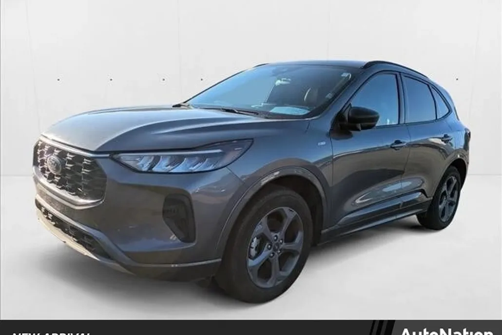 2024 Ford Escape ST-Line photo 1