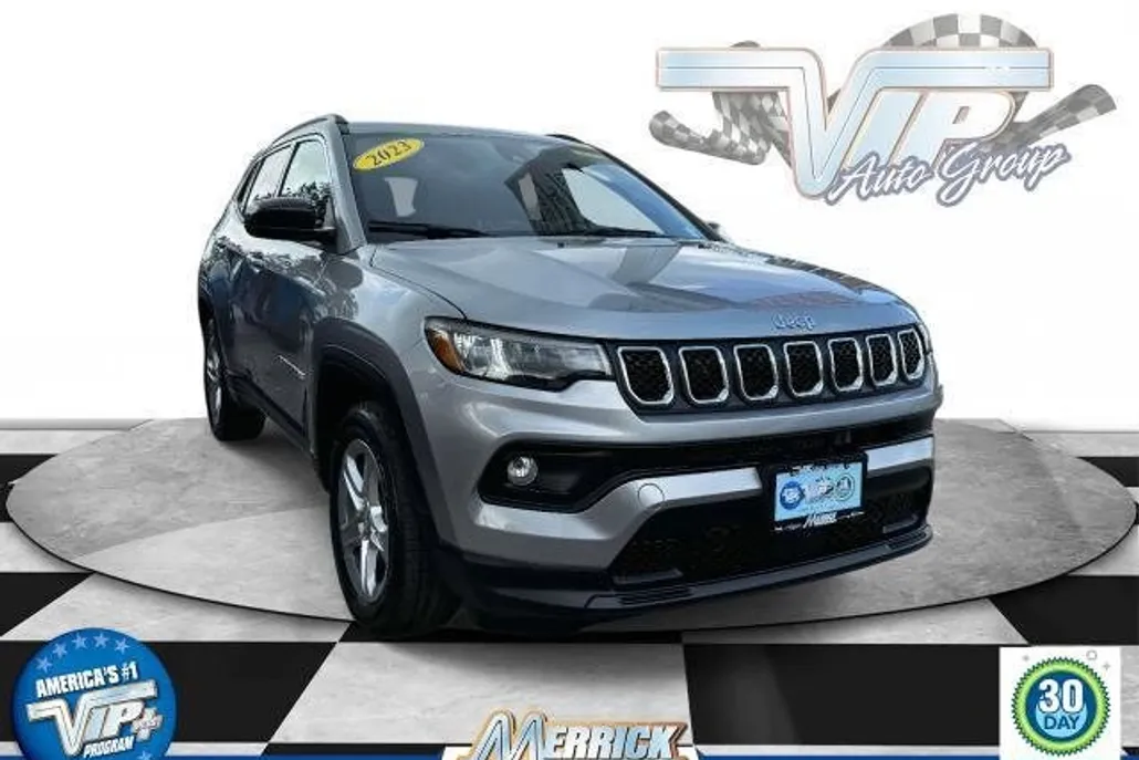 2023 Jeep Compass Latitude photo 1
