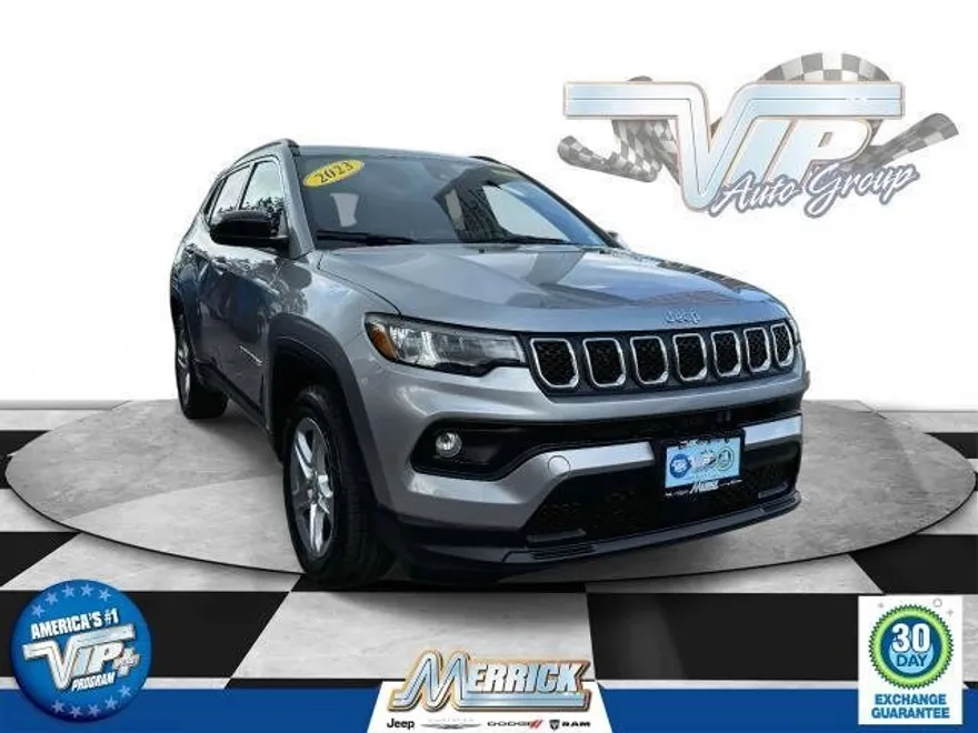 2023 Jeep Compass Latitude photo 1