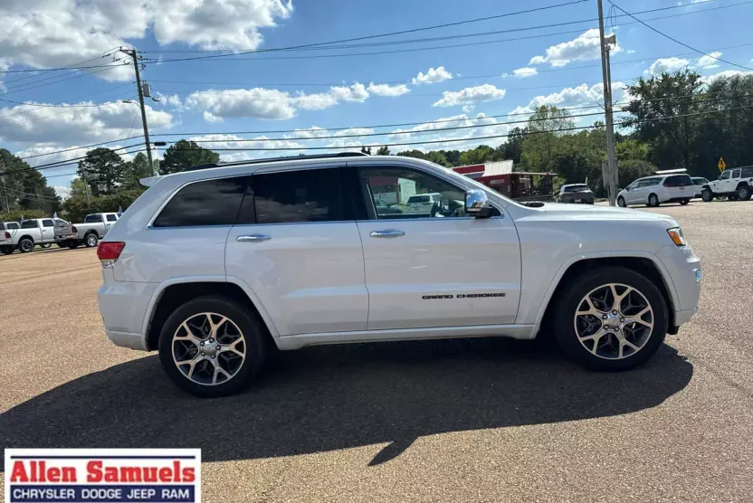 2021 Jeep Grand Cherokee Overland photo 1