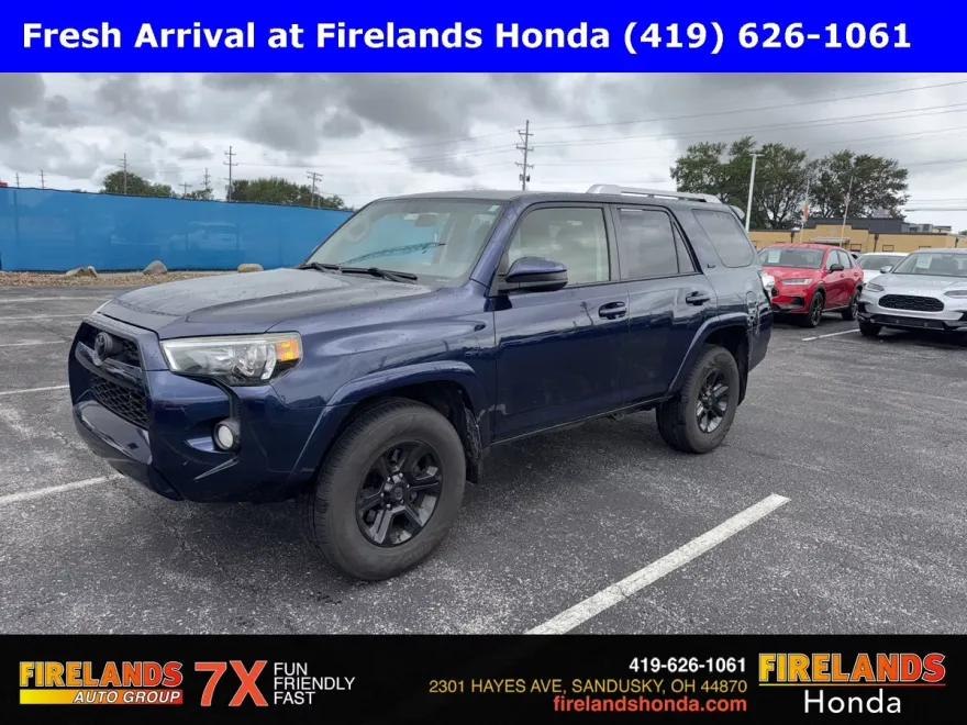 2016 Toyota 4Runner SR5 photo 1