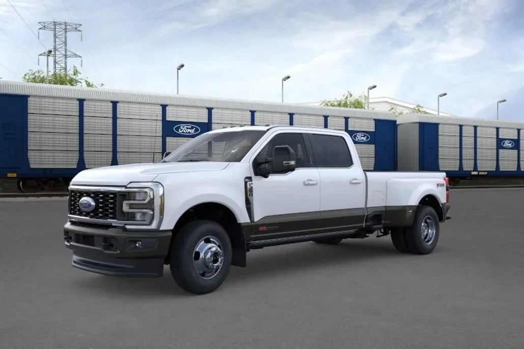 2025 Ford F-350 King Ranch photo 1