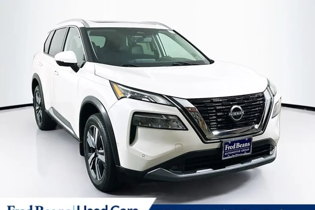 2022 Nissan Rogue SL photo 1
