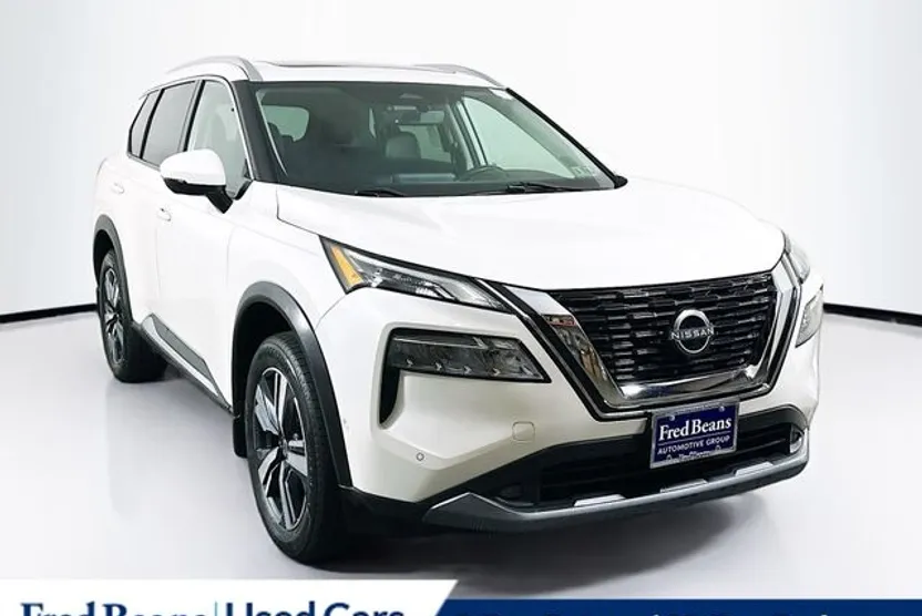 2022 Nissan Rogue SL photo 1