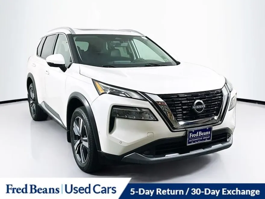 2022 Nissan Rogue SL photo 1