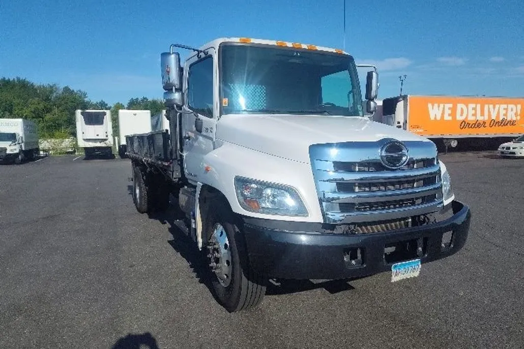 2020 Hino Conventional Type Truck Single Cab photo 1