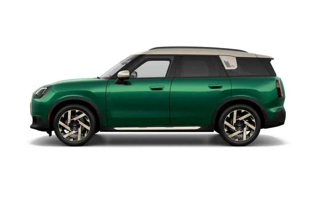2026 Mini Countryman ALL4 S photo 1