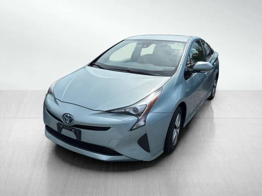 2017 Toyota Prius Four photo 1