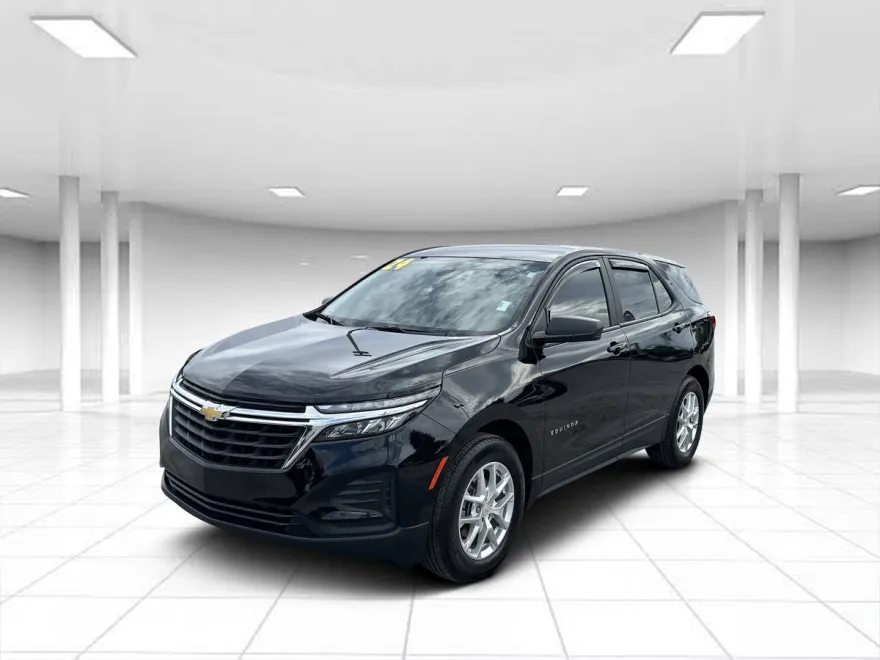 2024 Chevrolet Equinox LS photo 1