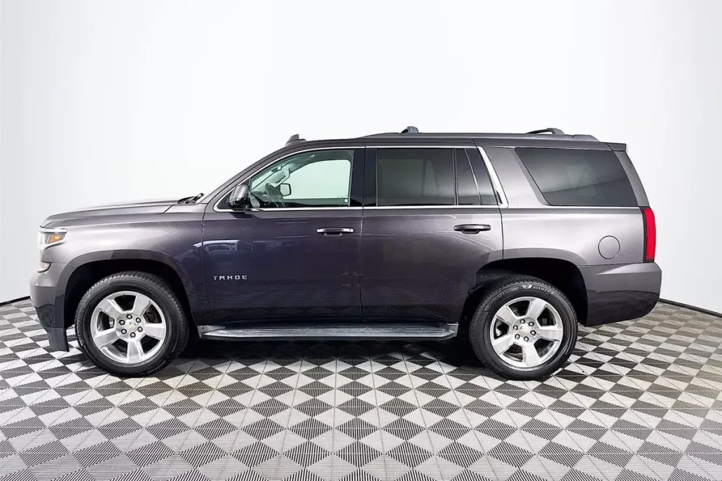 2016 Chevrolet Tahoe LT photo 1
