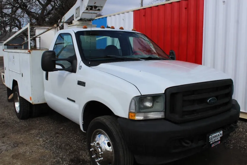 2002 Ford F-450 photo 1