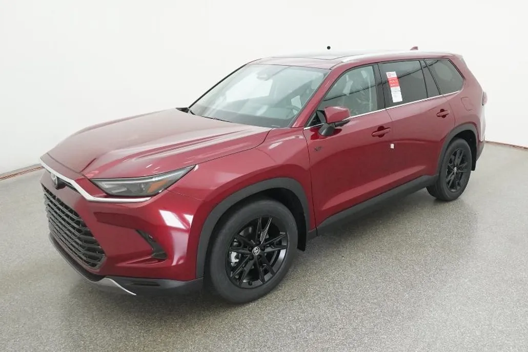2025 Toyota Grand Highlander Limited photo 1
