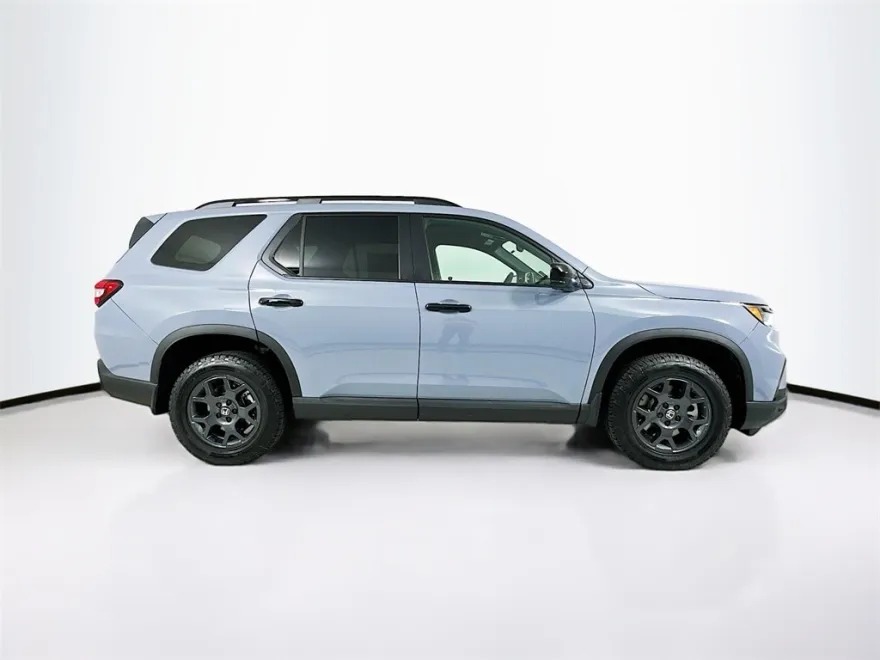 2025 Honda Pilot TrailSport photo 1