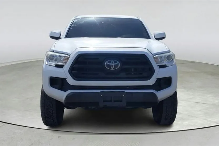2018 Toyota Tacoma SR photo 1
