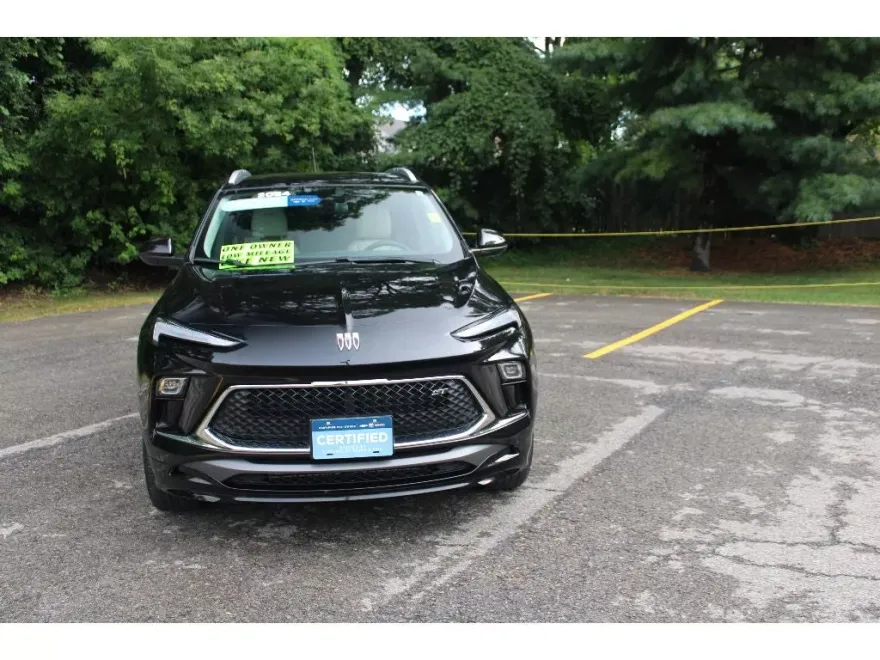 2024 Buick Encore GX Sport Touring photo 1