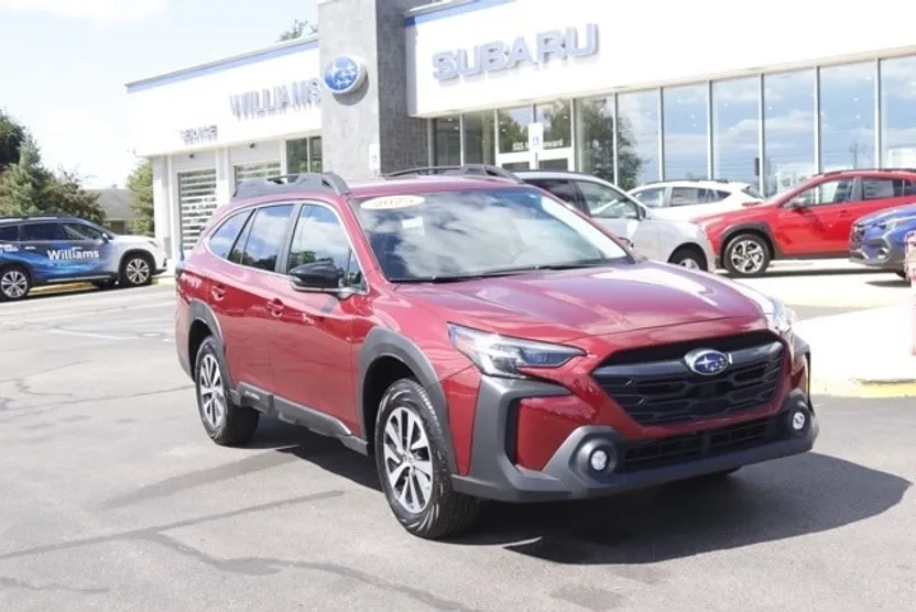 2025 Subaru Outback Premium photo 1
