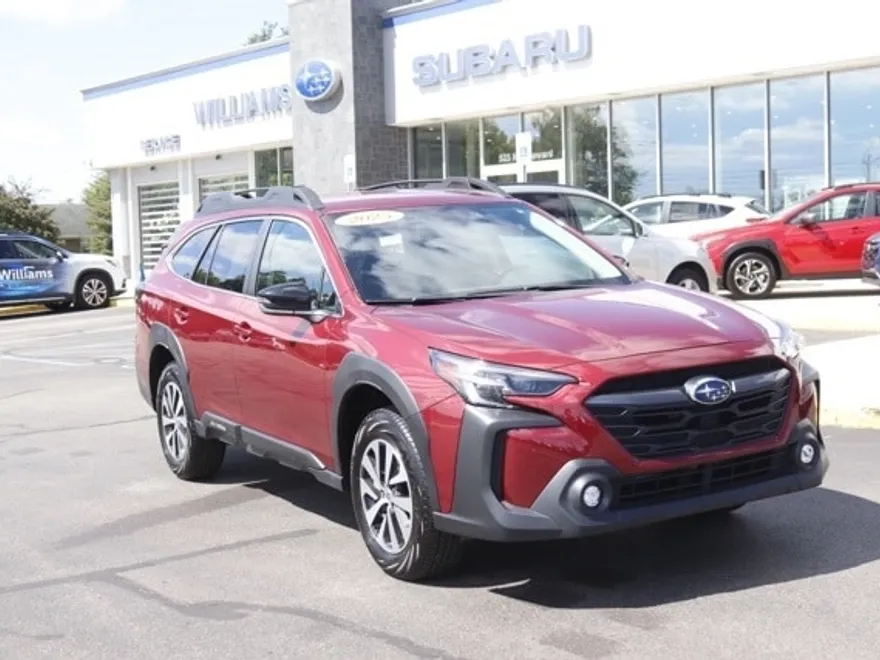 2025 Subaru Outback Premium photo 1