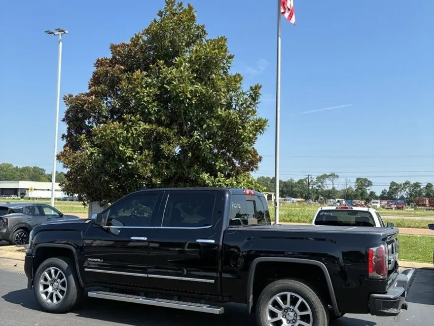 2017 Gmc Sierra 1500 Denali photo 1