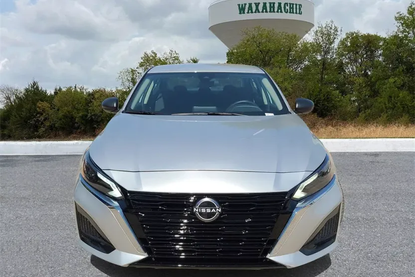 2025 Nissan Altima 2.5 SV photo 1