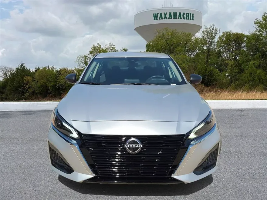 2025 Nissan Altima 2.5 SV photo 1
