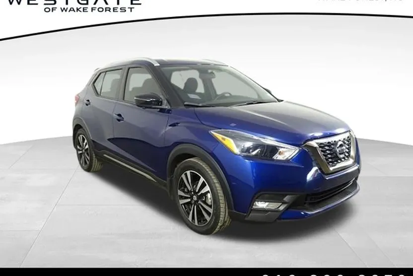 2019 Nissan Kicks SR photo 1