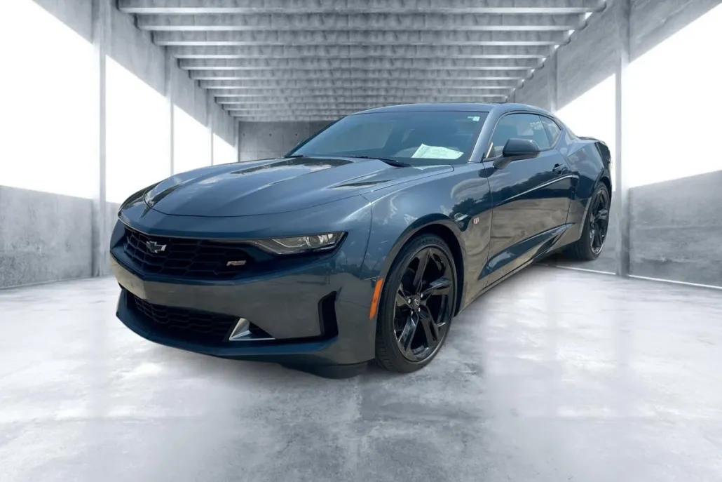 2023 Chevrolet Camaro 1LT photo 1