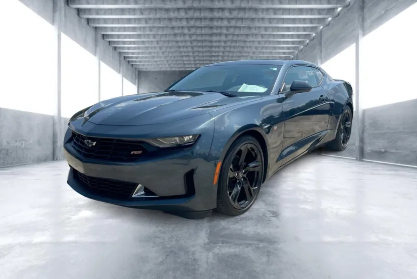 2023 Chevrolet Camaro 1LT photo 1