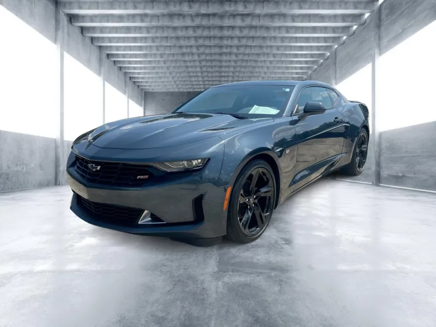 2023 Chevrolet Camaro 1LT photo 1