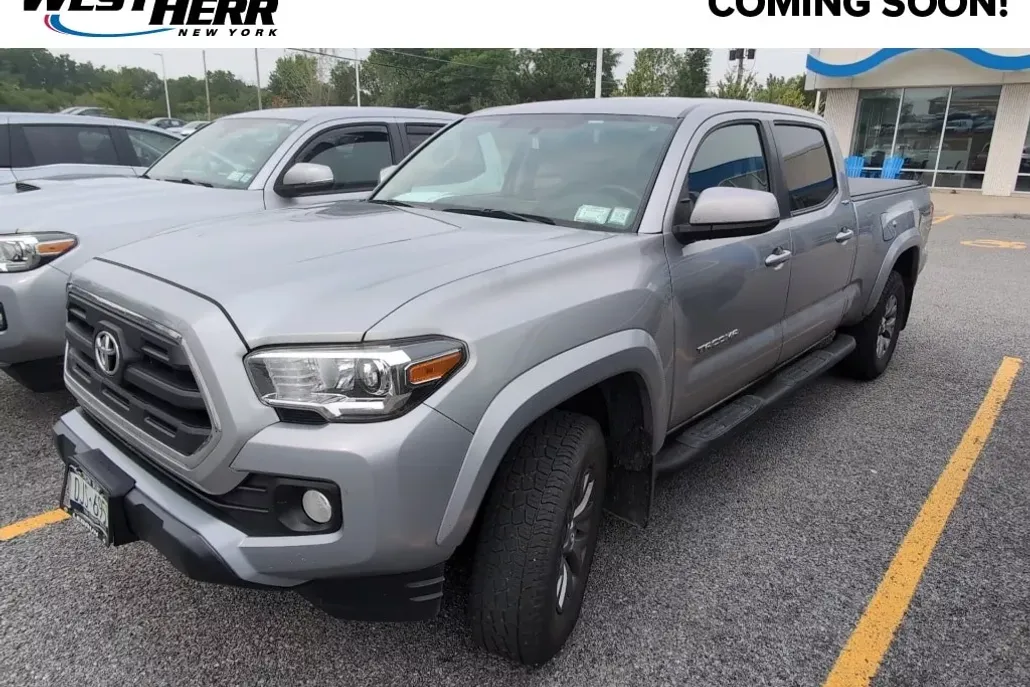 2017 Toyota Tacoma Base photo 1